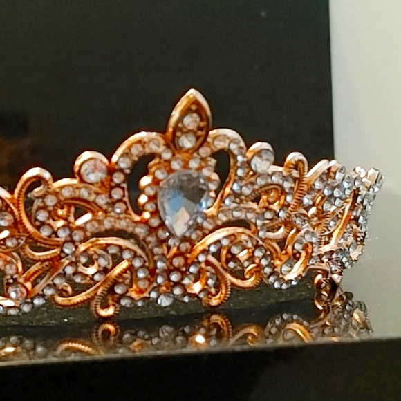 Tiara - Picture 1 of 3